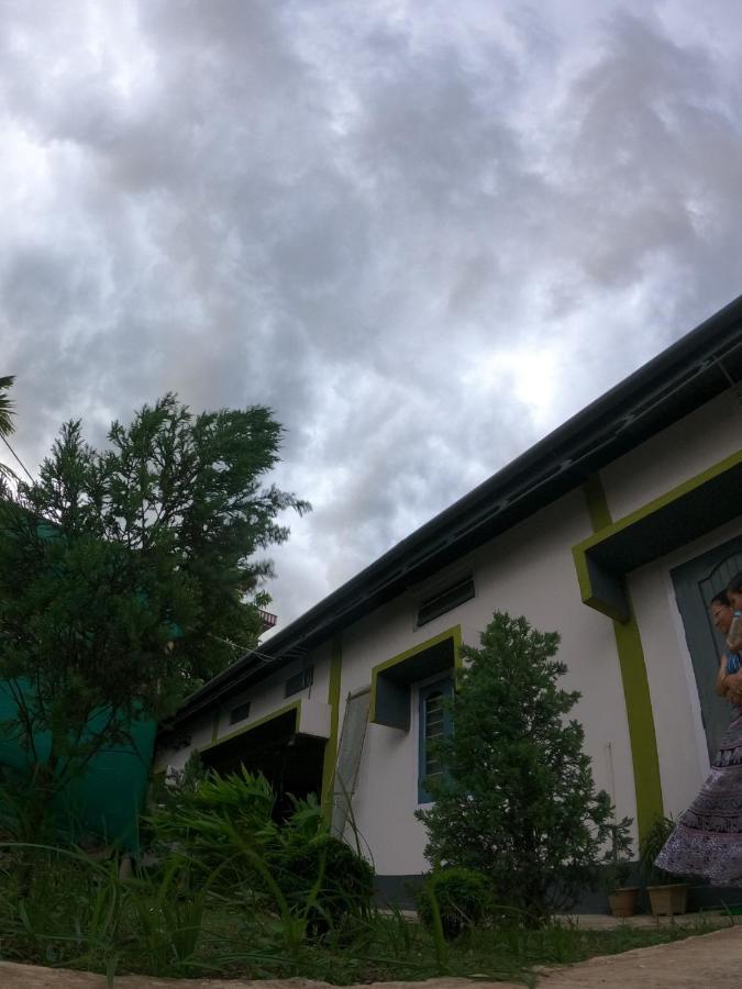 Stargaze Backpackers Hostel Guwahati Eksteriør billede